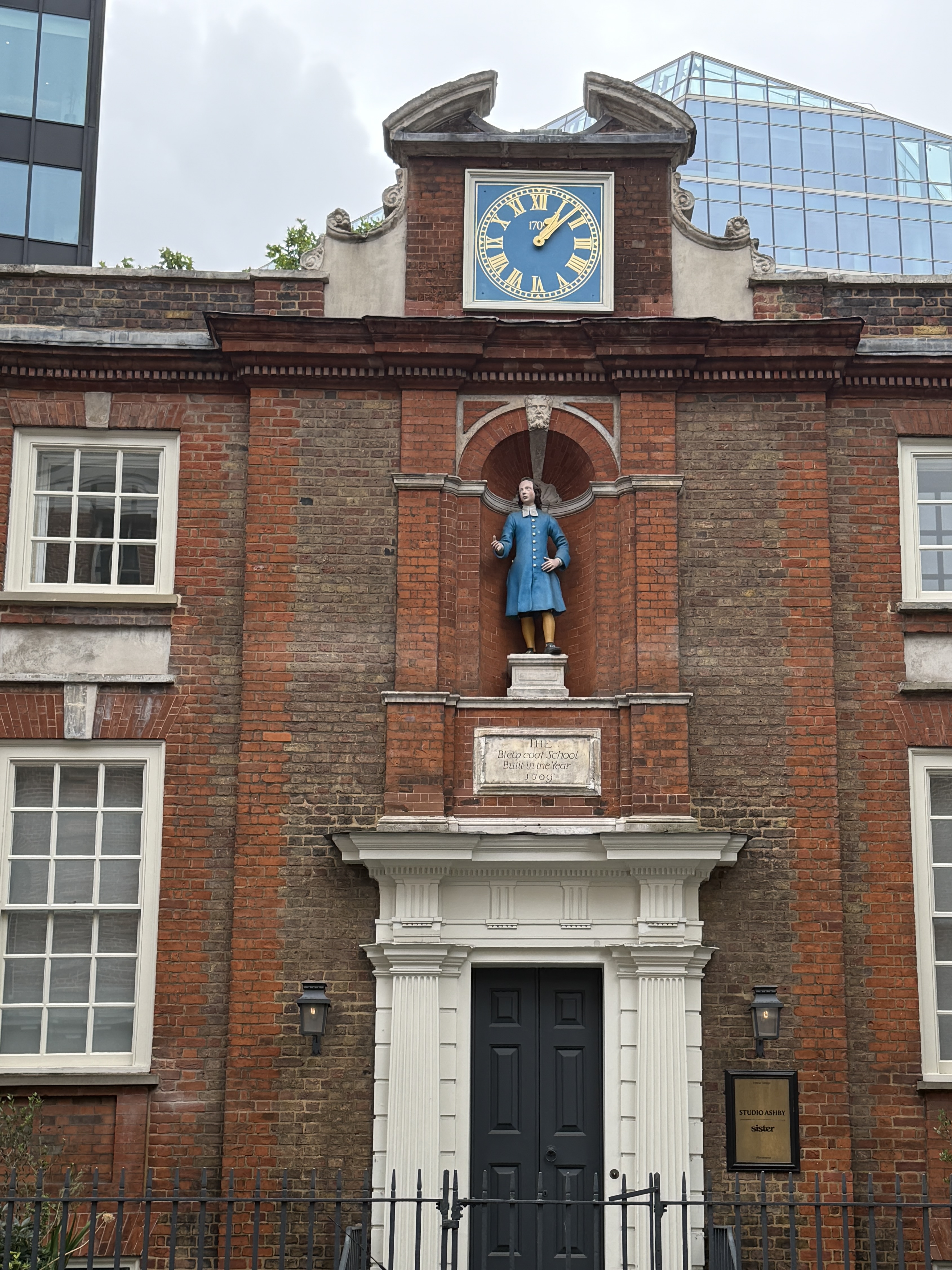 The Blew Coat School building (former school for the poor)