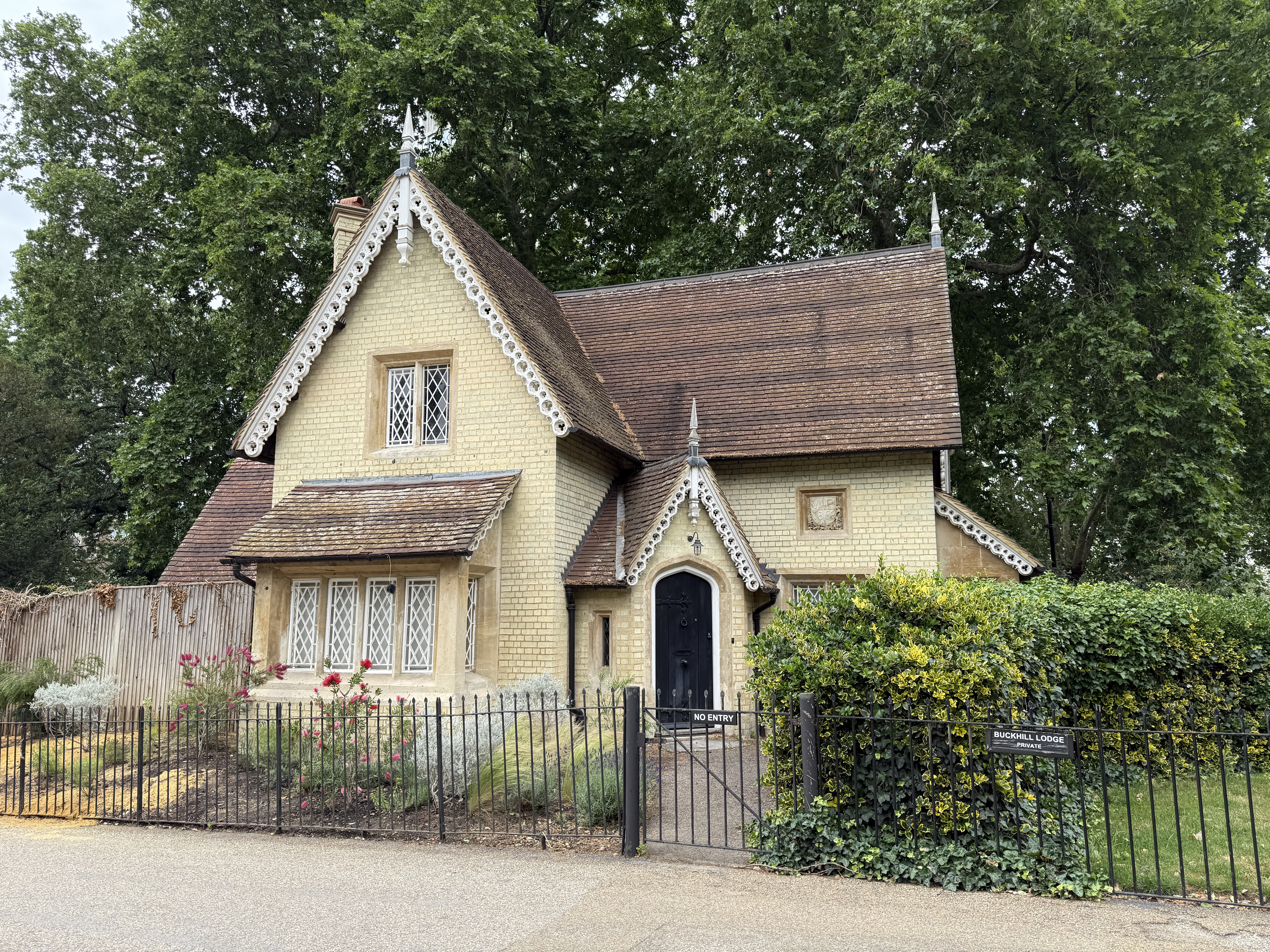Buckhill Lodge at Hyde Park