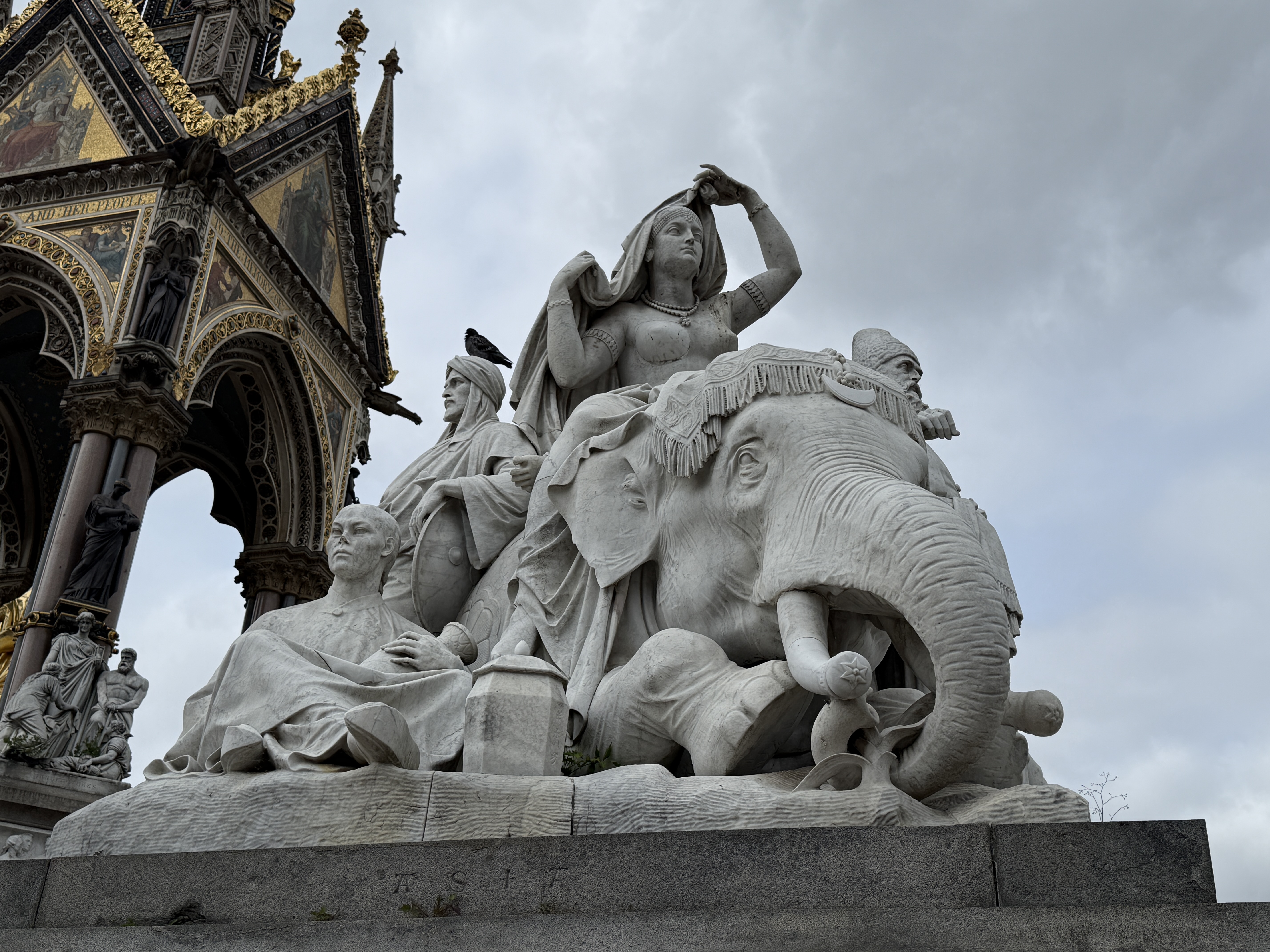 Statue on the Albert Memorial