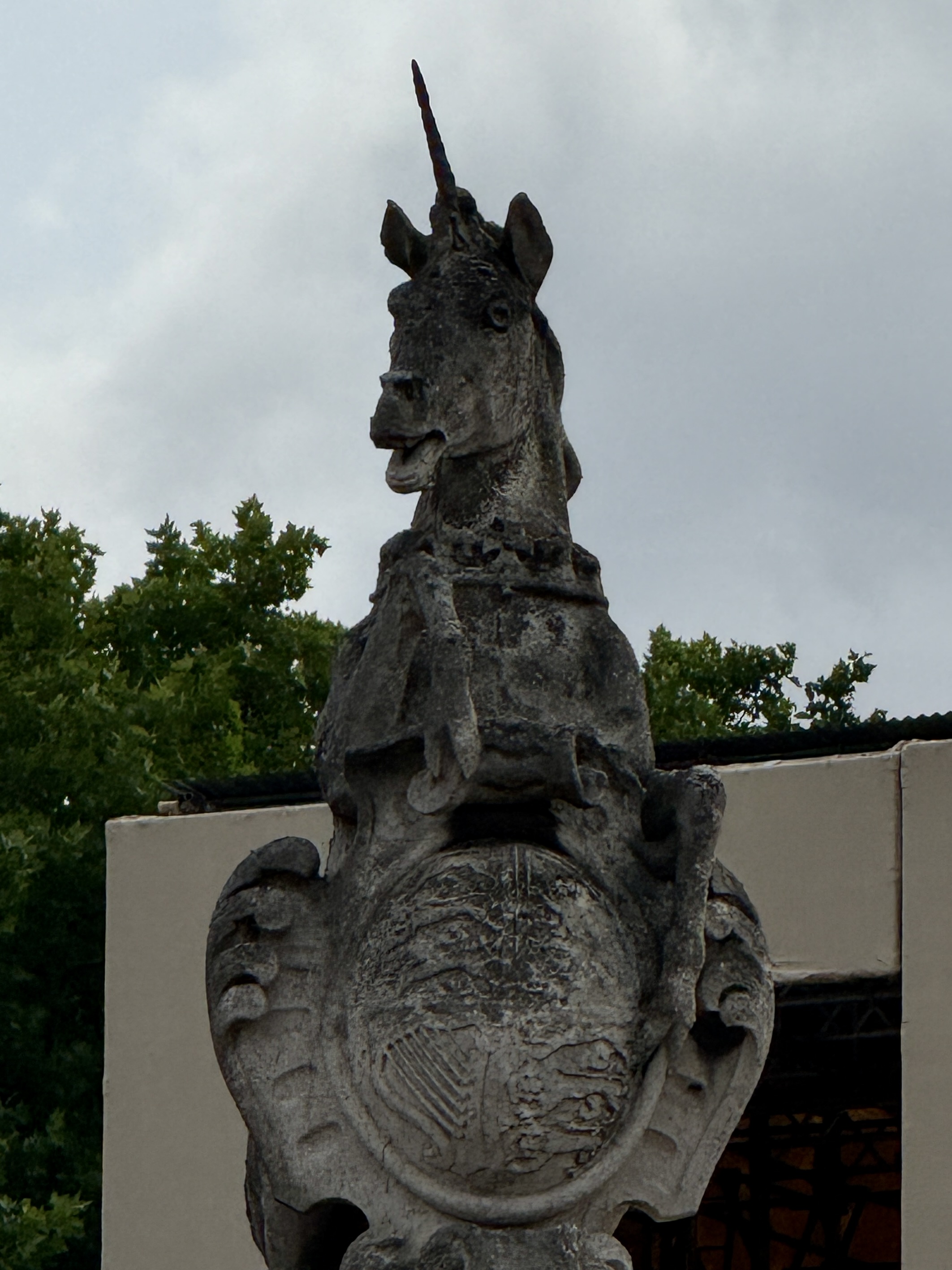 Unicorn statue on the gate at Buckingham Palace