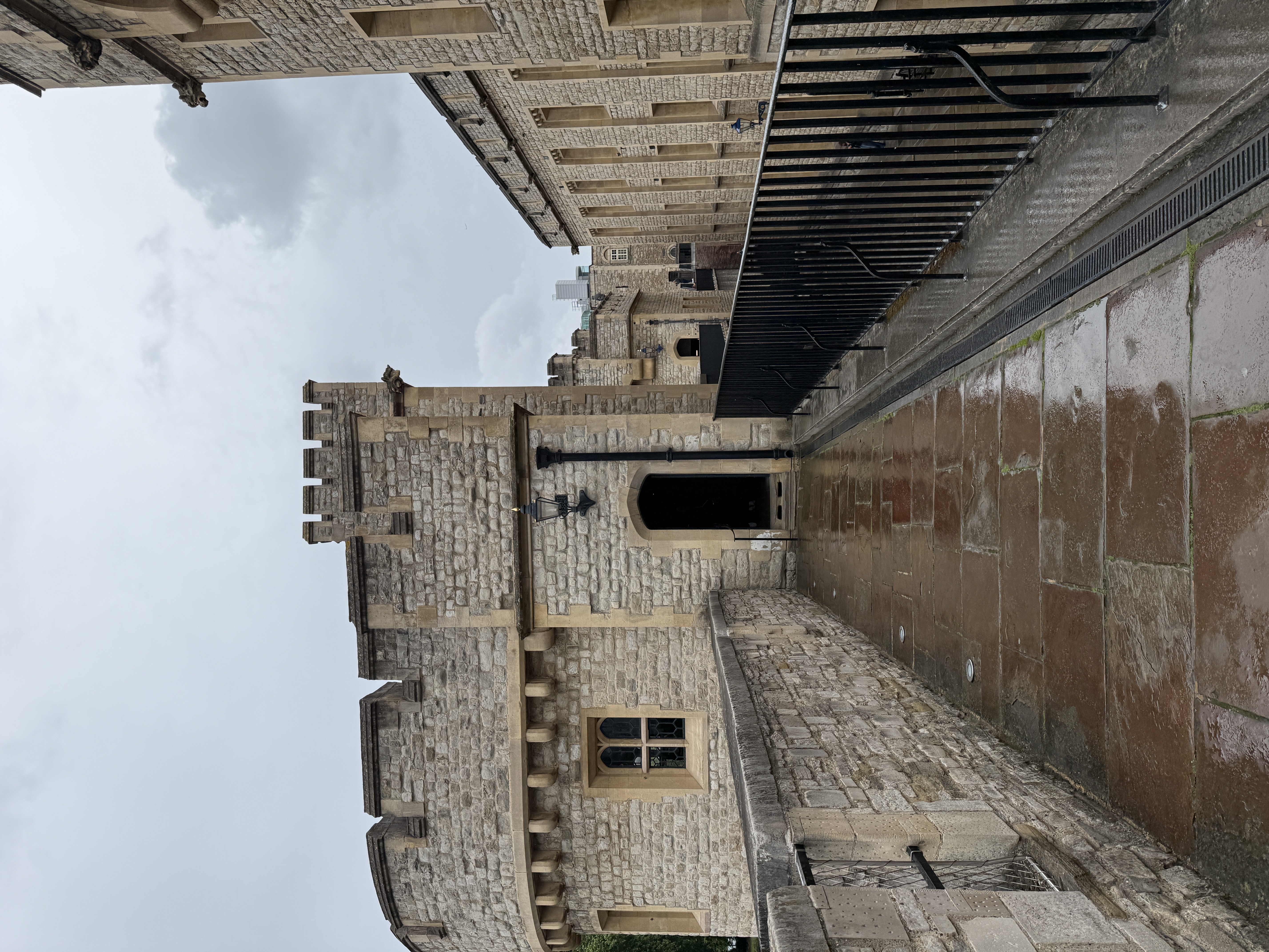 Tower parapet