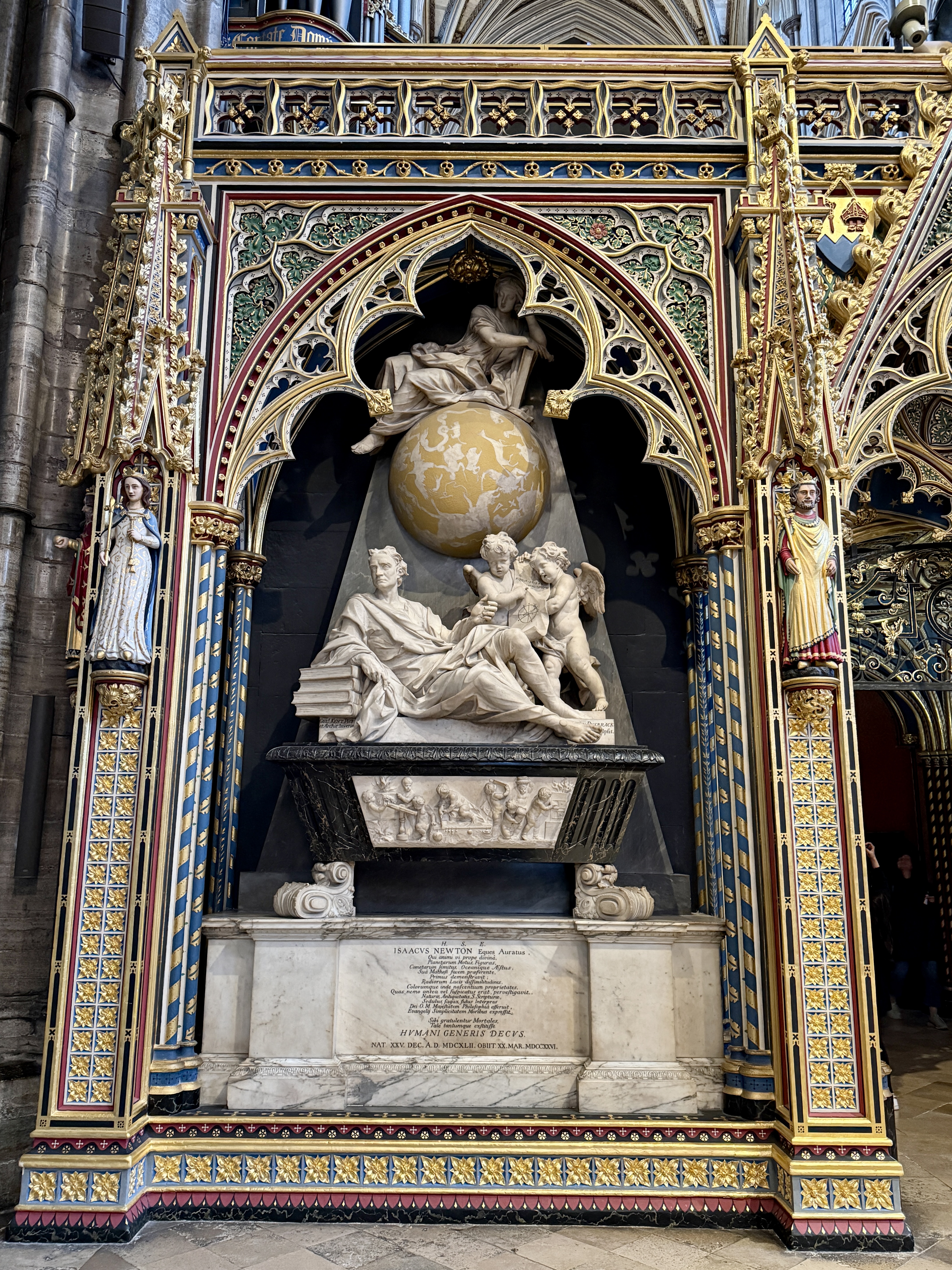 Monument to Isaac Newton