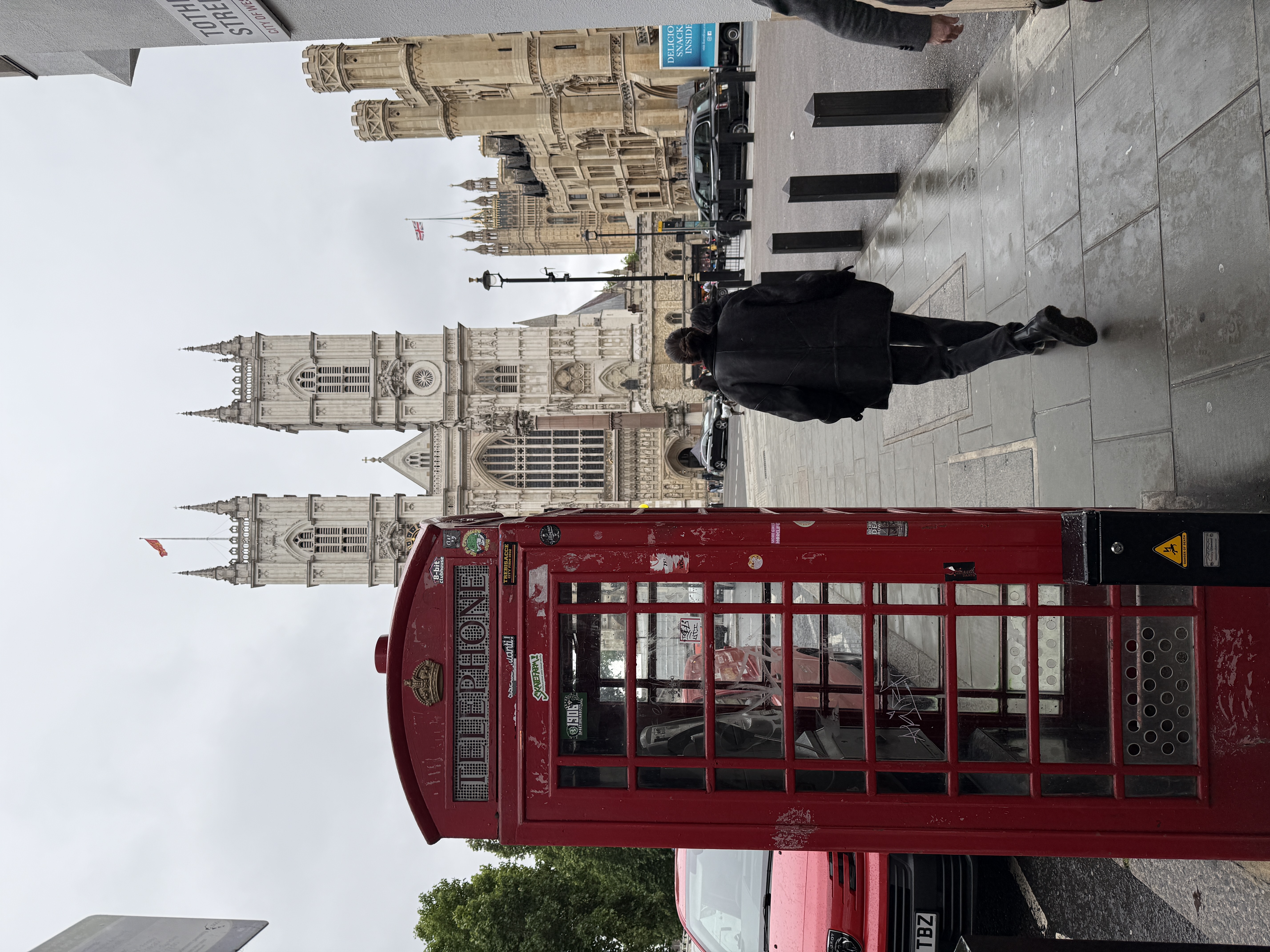 Telephone booth and Westminster Abbey west entrance
