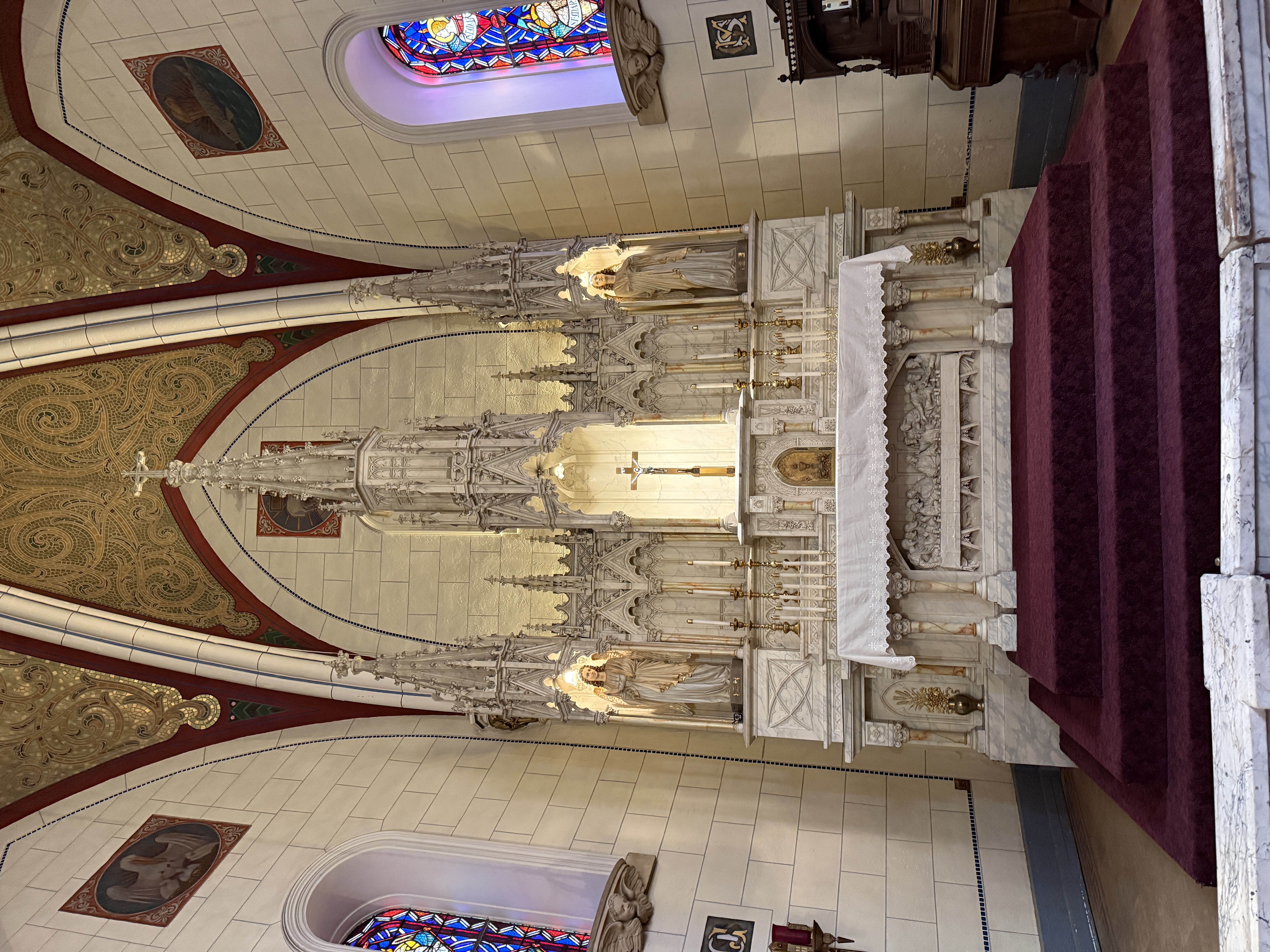 The altar in the Loretto Chapel