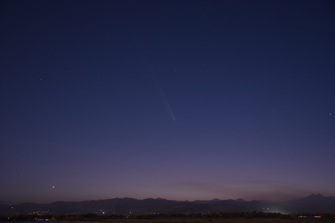 The comet over the Front Range