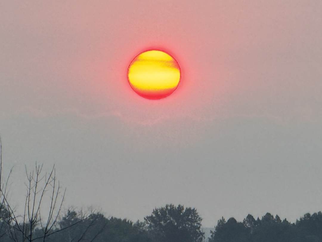 WIldfire smoke sunrise
